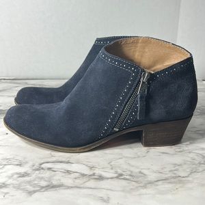 Lucky Brand navy suede leather studded low heel ankle boot bootie size 9.5,9 1/2